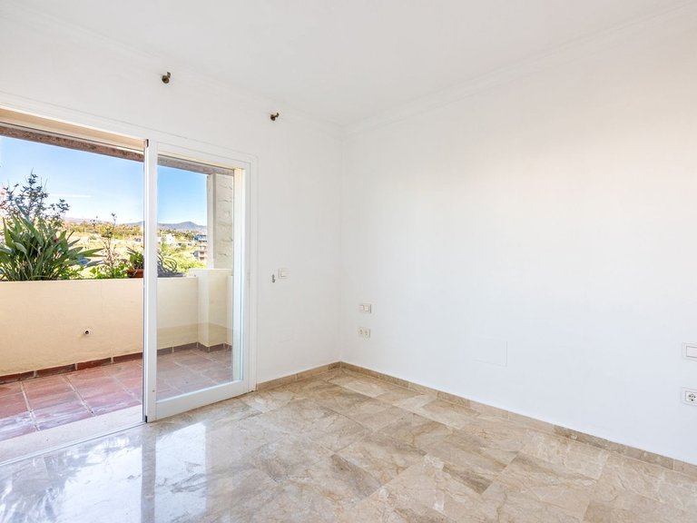 Apartment for Sale in Selwo, Malaga 10