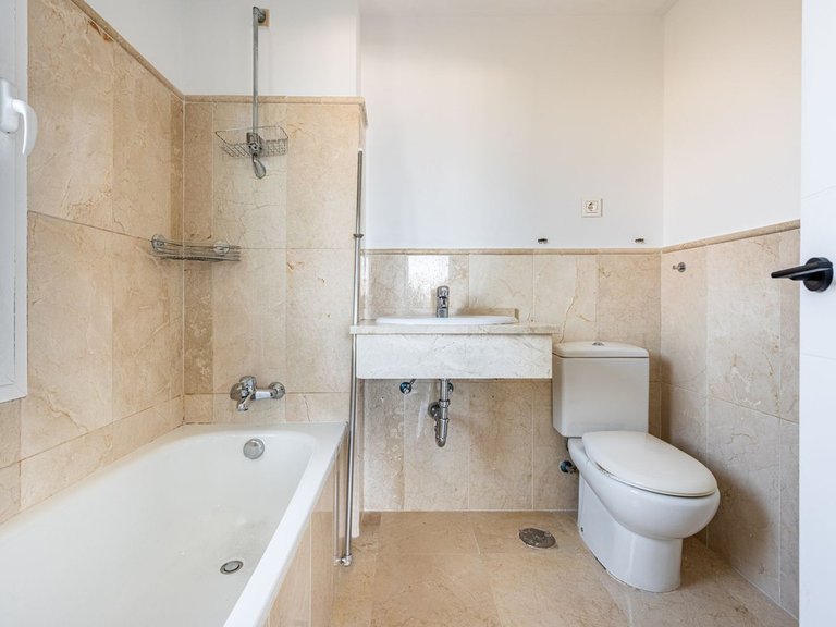 Apartment for Sale in Selwo, Malaga 12