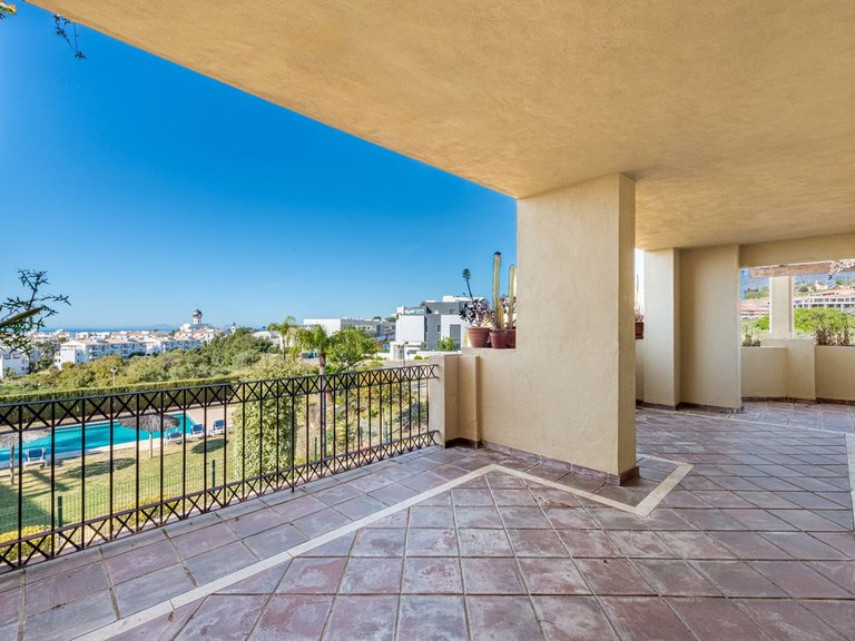 Apartment for Sale in Selwo, Malaga 2