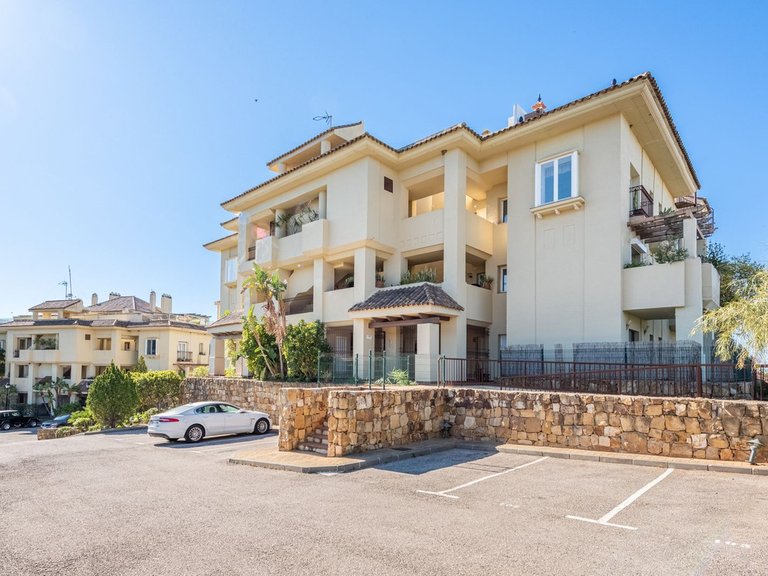 Apartment for Sale in Selwo, Malaga 22