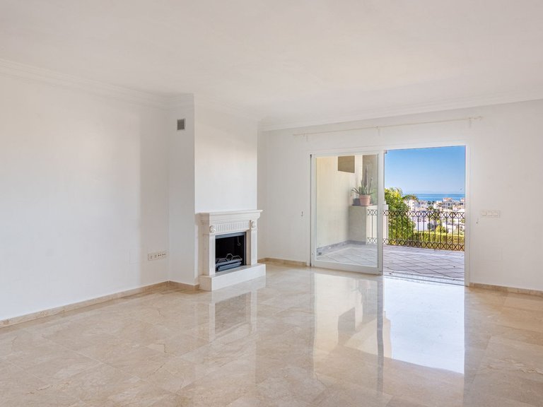 Apartment for Sale in Selwo, Malaga 4