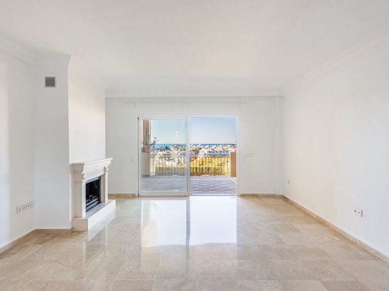 Apartment for Sale in Selwo, Malaga 5