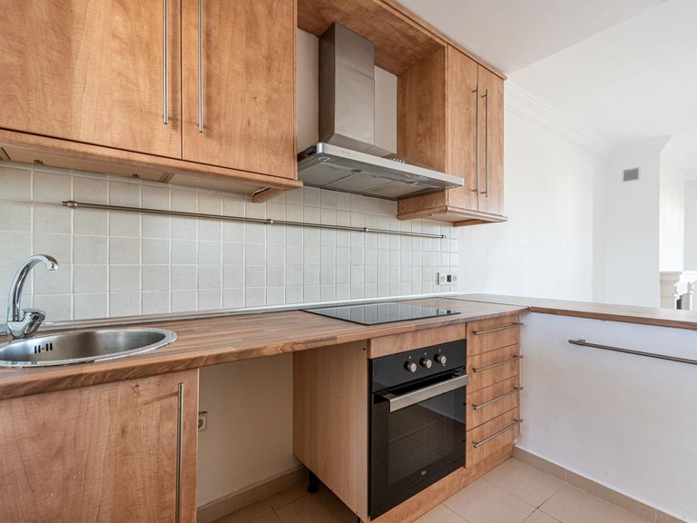 Apartment for Sale in Selwo, Malaga 9