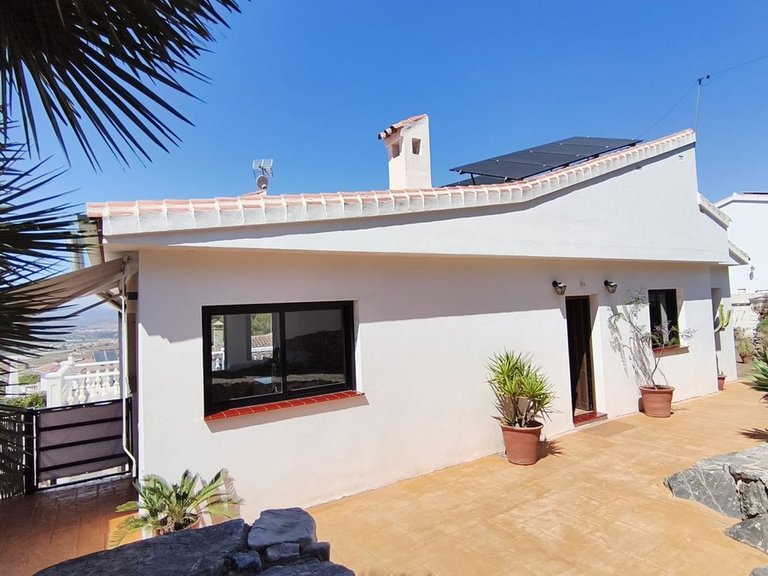 Villa for Sale in Alhaurín De La Torre, Malaga 42
