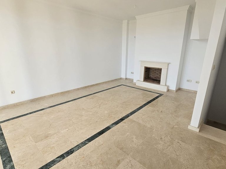 Villa for Sale in Doña Julia, Malaga 19