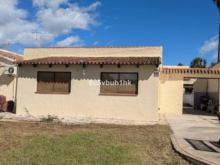 Villa for Sale in Alhaurín El Grande, Malaga 12