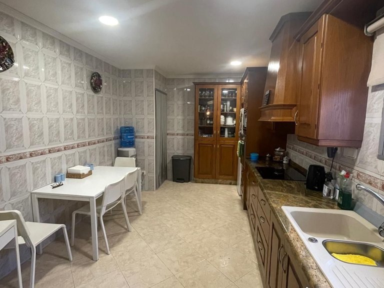 Villa for Sale in San Pedro De Alcántara, Malaga 2