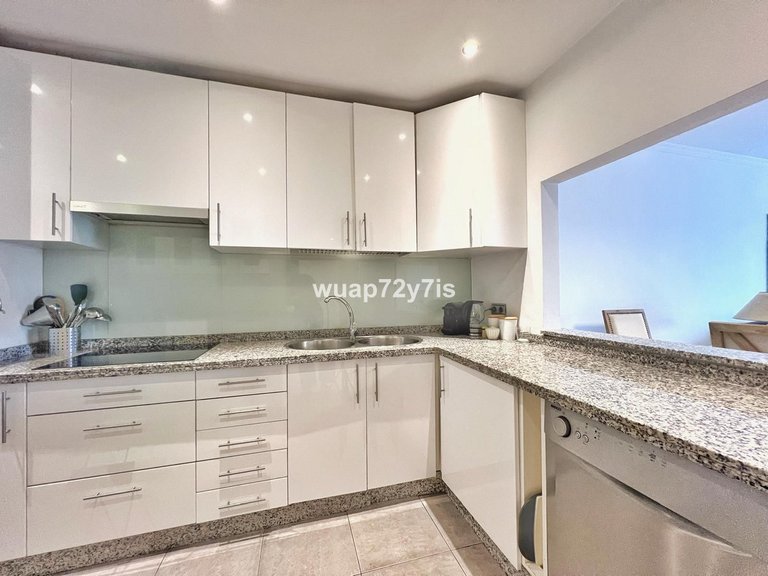 Apartment for Sale in Costalita, Malaga 10