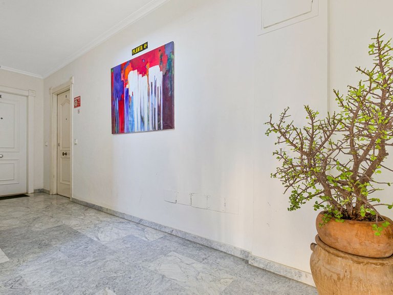 Apartment for Sale in Fuengirola, Malaga 41