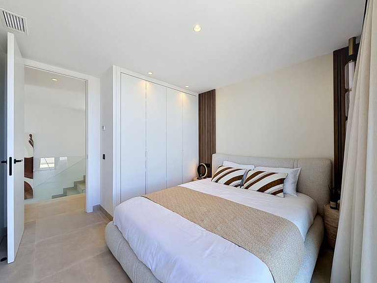 Villa for Sale in Nagüeles, Malaga 100