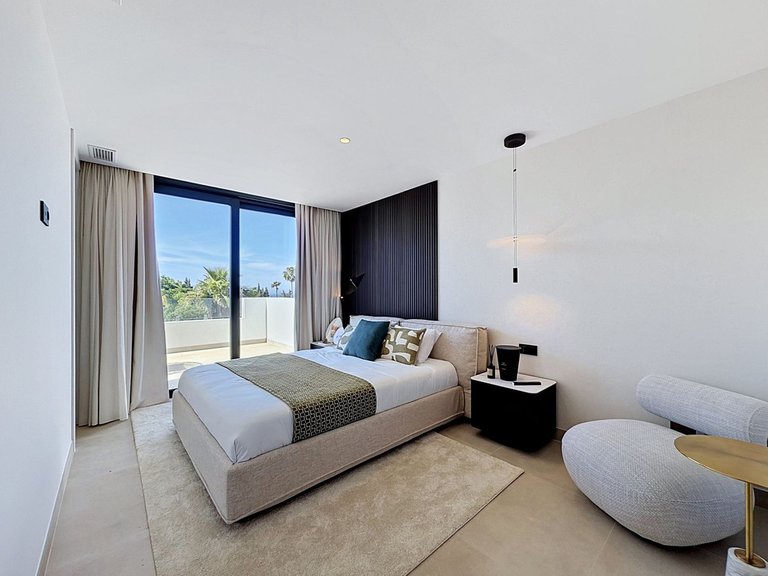 Villa for Sale in Nagüeles, Malaga 102