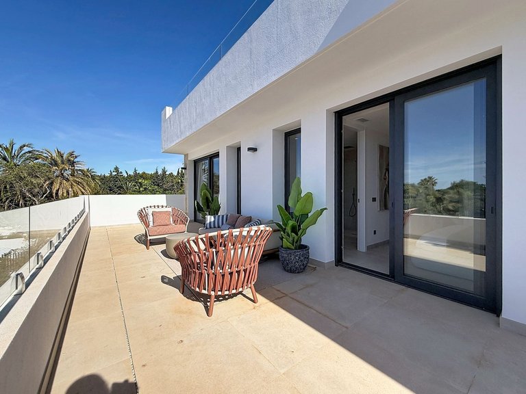 Villa for Sale in Nagüeles, Malaga 106