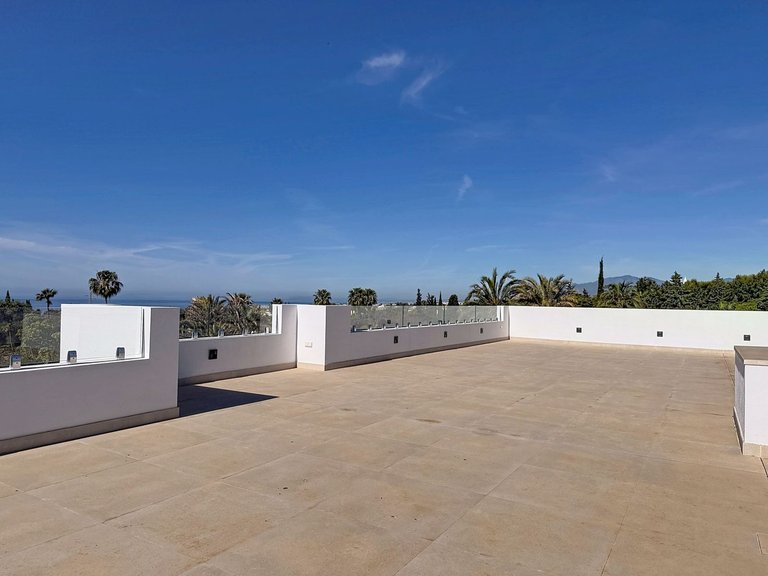 Villa for Sale in Nagüeles, Malaga 109