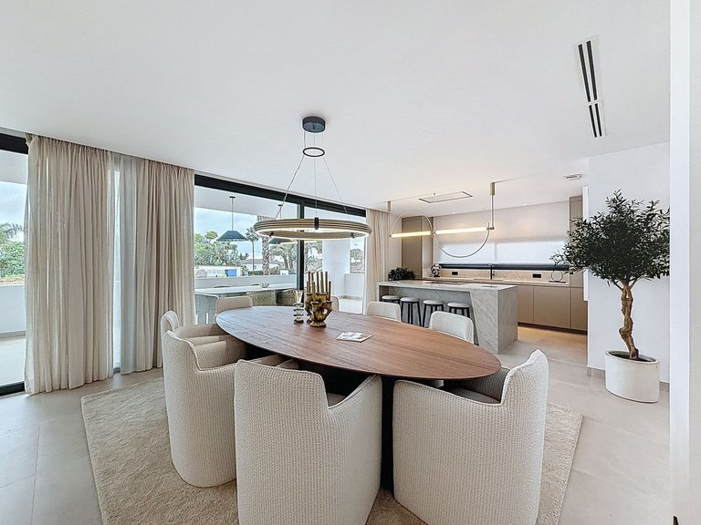 Villa for Sale in Nagüeles, Malaga 13