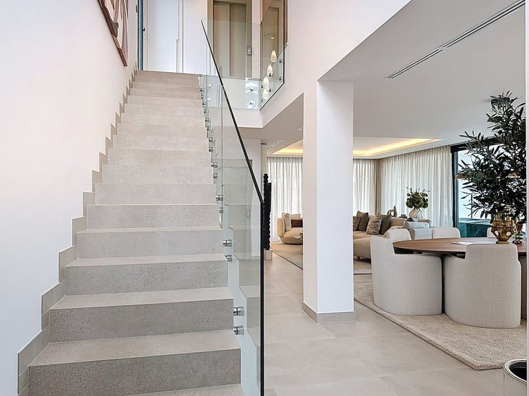 Villa for Sale in Nagüeles, Malaga 25