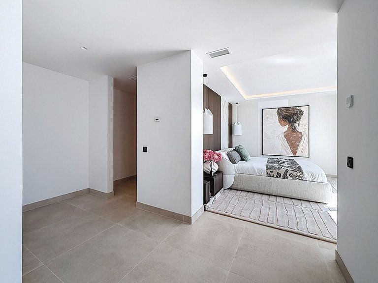 Villa for Sale in Nagüeles, Malaga 29