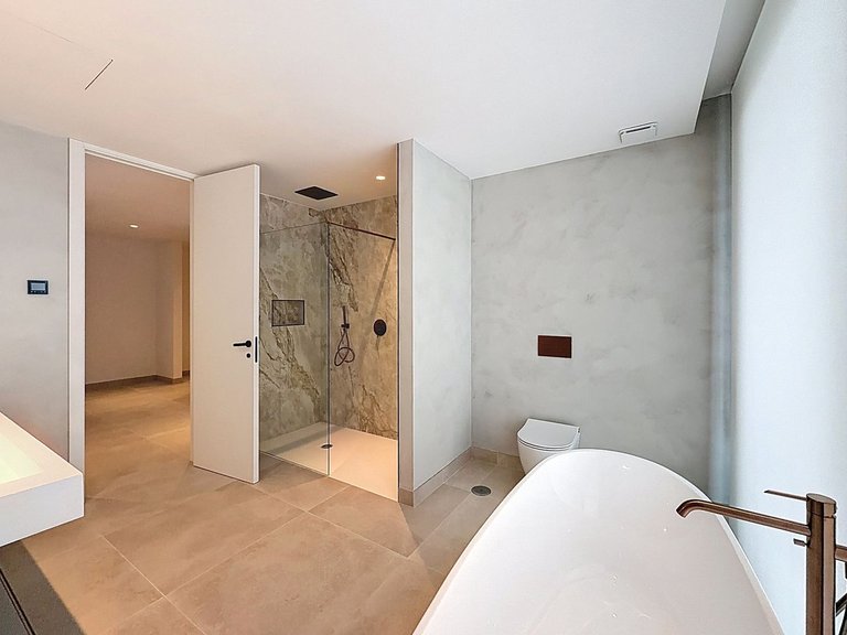 Villa for Sale in Nagüeles, Malaga 37
