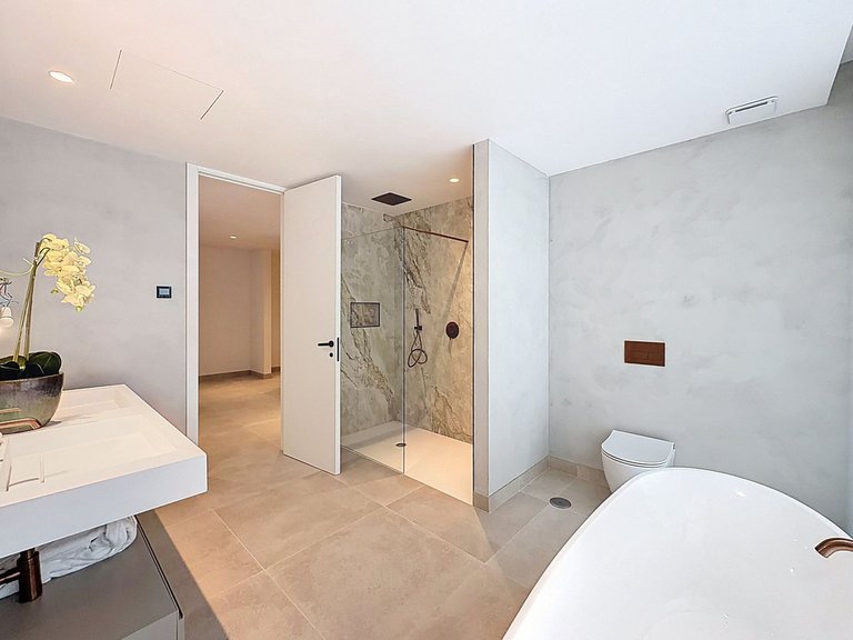 Villa for Sale in Nagüeles, Malaga 56