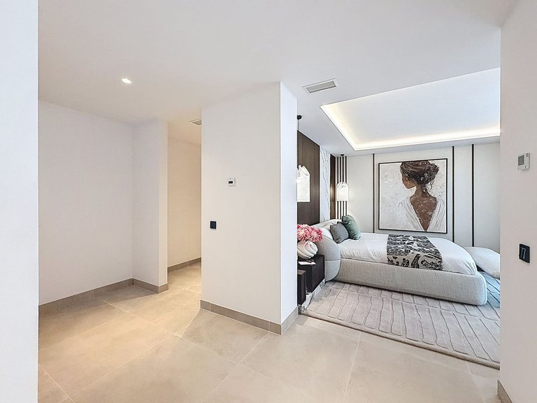 Villa for Sale in Nagüeles, Malaga 61