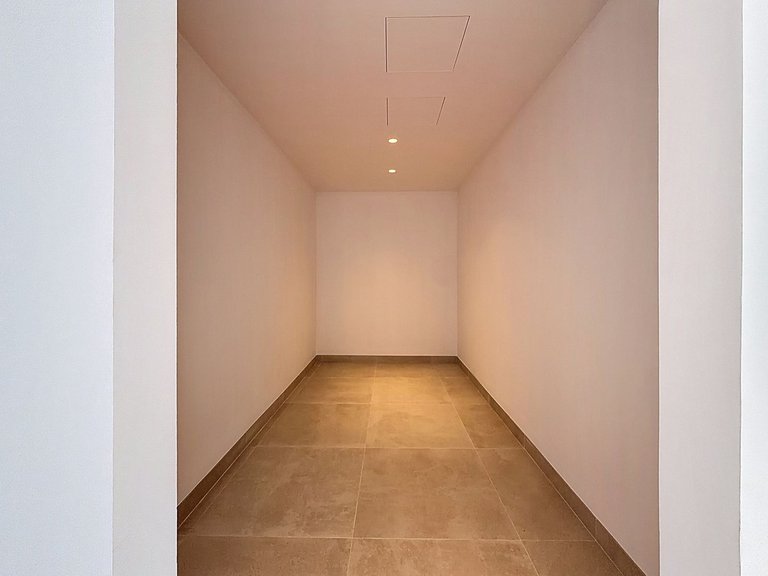 Villa for Sale in Nagüeles, Malaga 71
