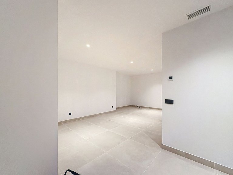 Villa for Sale in Nagüeles, Malaga 76