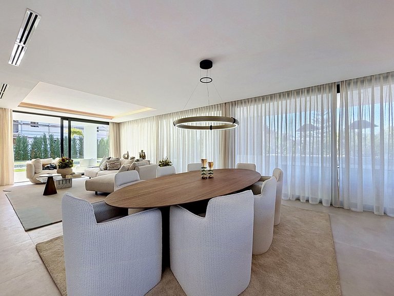 Villa for Sale in Nagüeles, Malaga 86