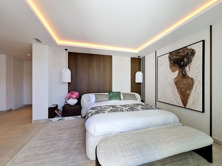Villa for Sale in Nagüeles, Malaga 92