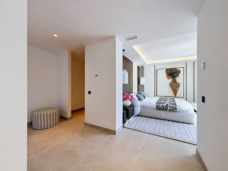 Villa for Sale in Nagüeles, Malaga 93