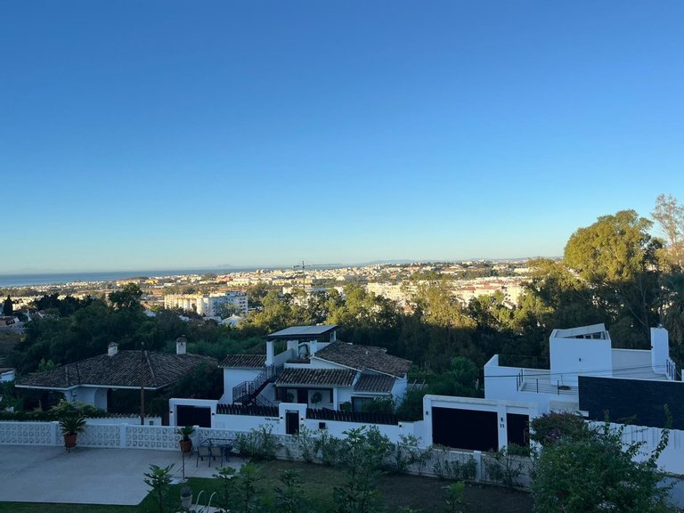 Apartment for Sale in Nueva Andalucía, Malaga 1