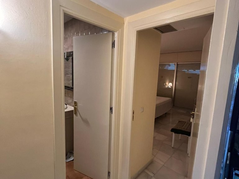 Apartment for Sale in Nueva Andalucía, Malaga 16