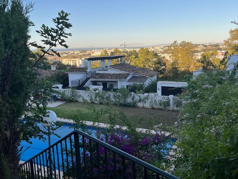 Apartment for Sale in Nueva Andalucía, Malaga 19
