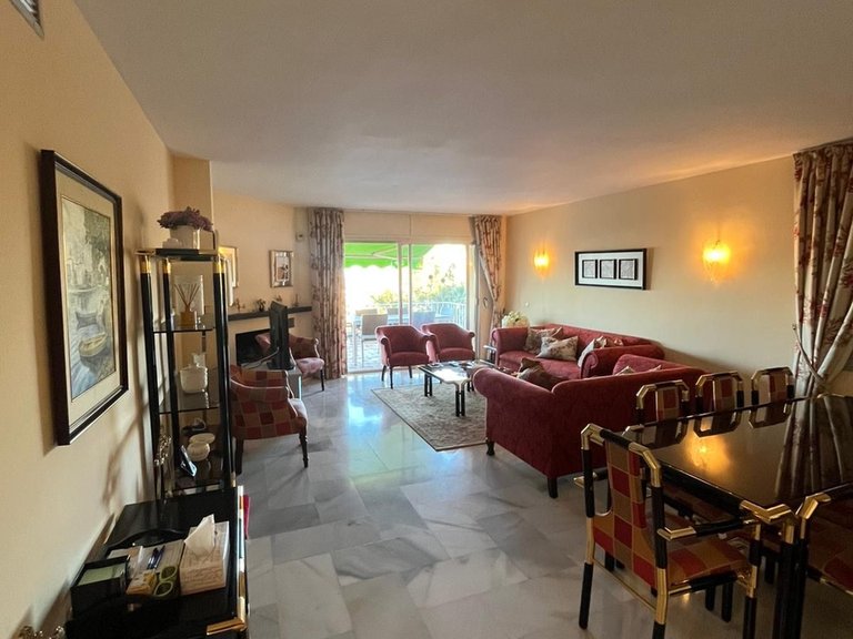 Apartment for Sale in Nueva Andalucía, Malaga 2