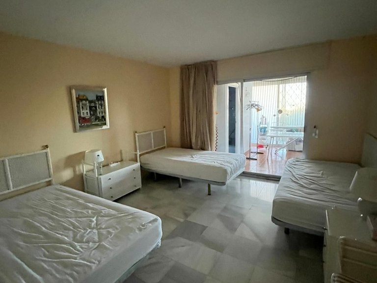 Apartment for Sale in Nueva Andalucía, Malaga 9
