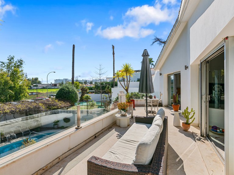 Villa for Sale in San Pedro De Alcántara, Malaga 2