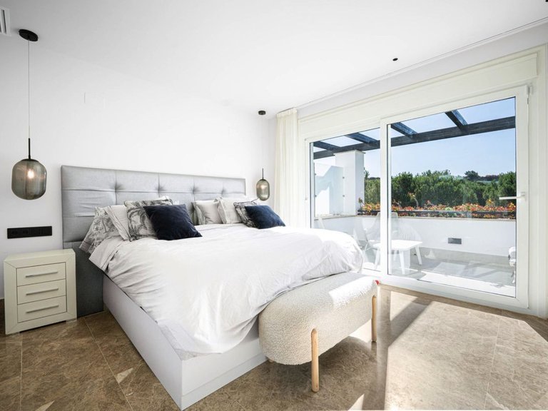 Villa for Sale in Marbella, Malaga 9