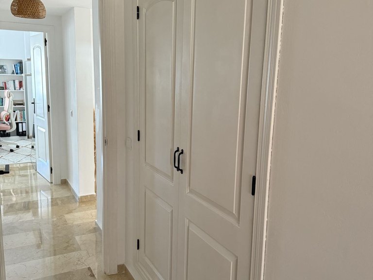 Apartment for Sale in Atalaya, Malaga 11