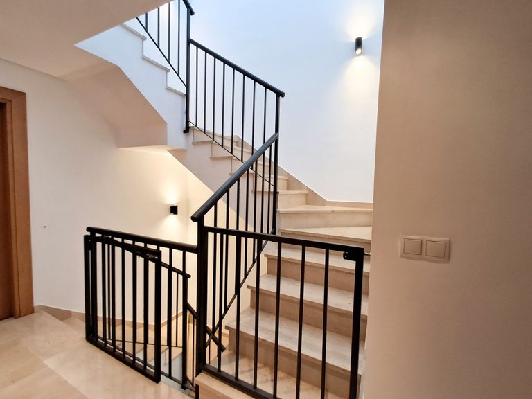 Villa for Sale in Nagüeles, Malaga 35
