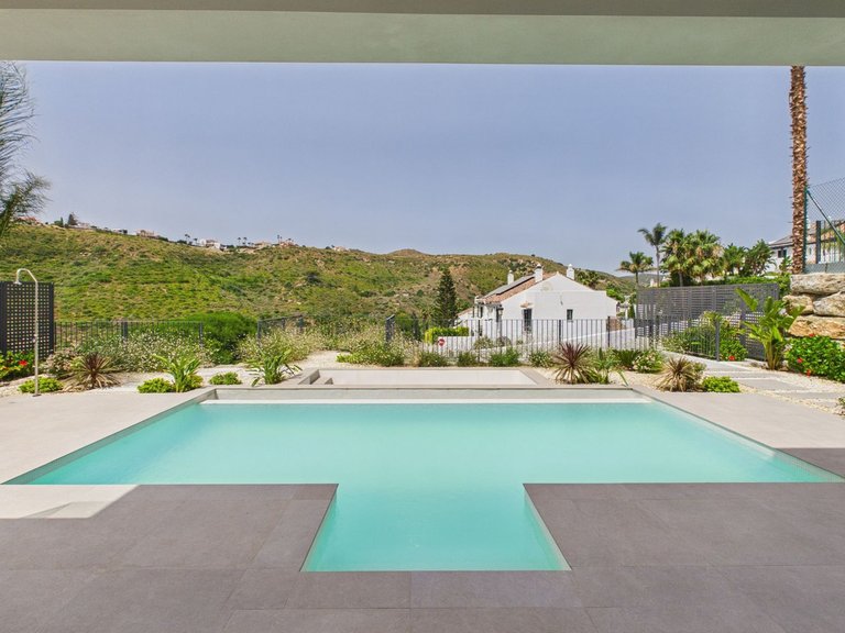 Villa for Sale in La Duquesa, Malaga 2