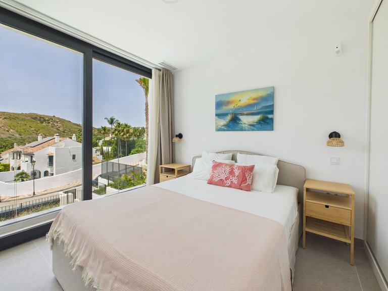 Villa for Sale in La Duquesa, Malaga 30