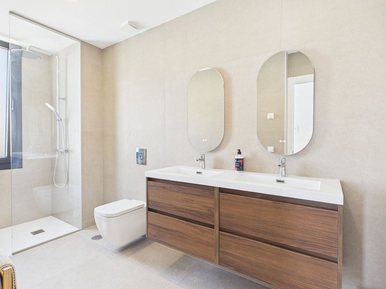 Villa for Sale in La Duquesa, Malaga 36