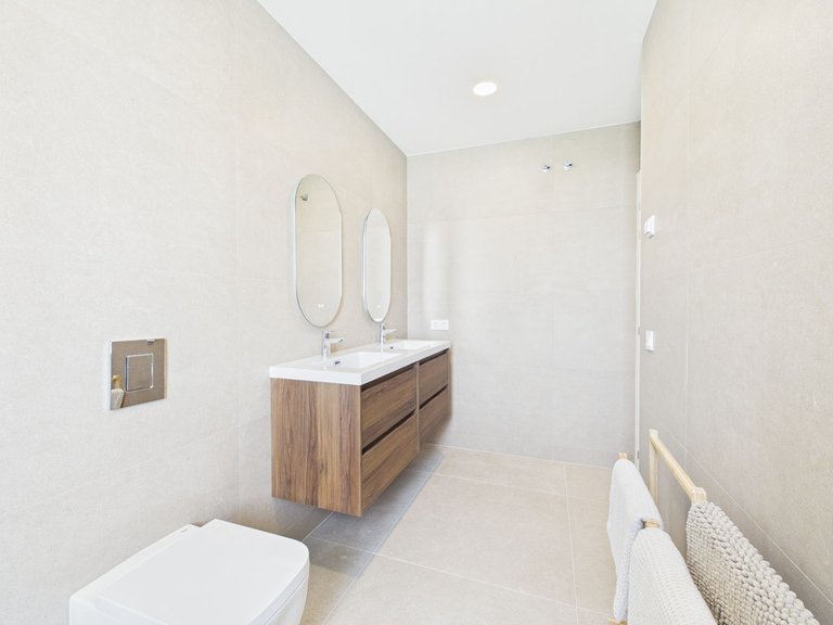 Villa for Sale in La Duquesa, Malaga 38