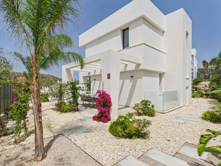 Villa for Sale in La Duquesa, Malaga 46