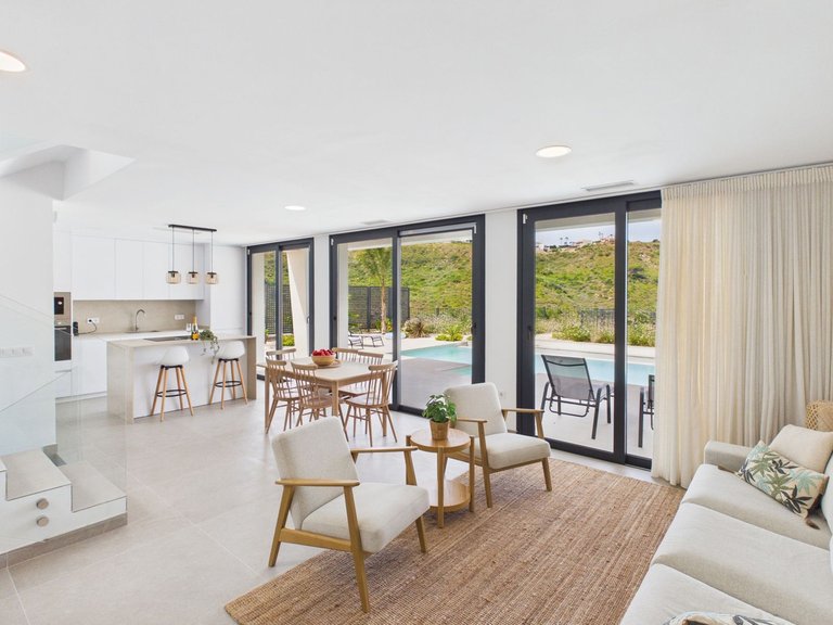 Villa for Sale in La Duquesa, Malaga 5