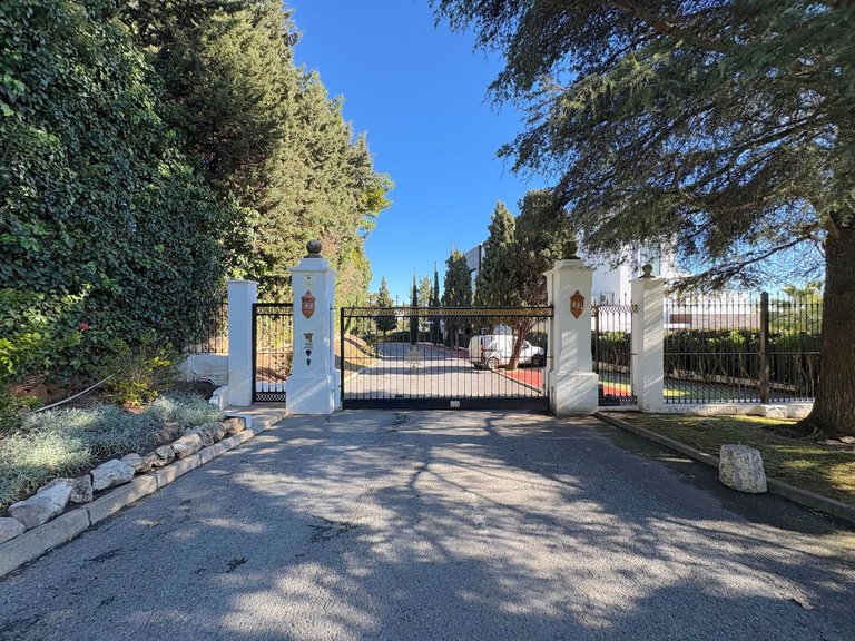 Apartment for Sale in Marbella, Malaga 35