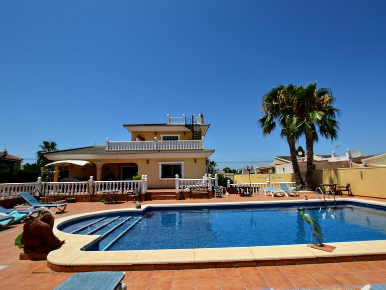 Villa for Sale in Los Balcones, Alicante 14