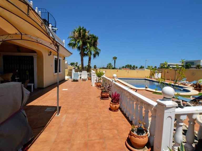 Villa for Sale in Los Balcones, Alicante 15