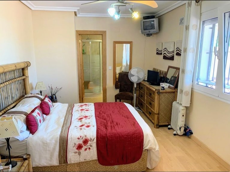 Villa for Sale in Los Balcones, Alicante 30