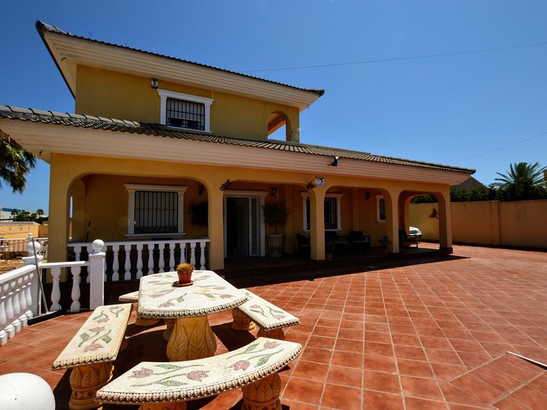 Villa for Sale in Los Balcones, Alicante 4