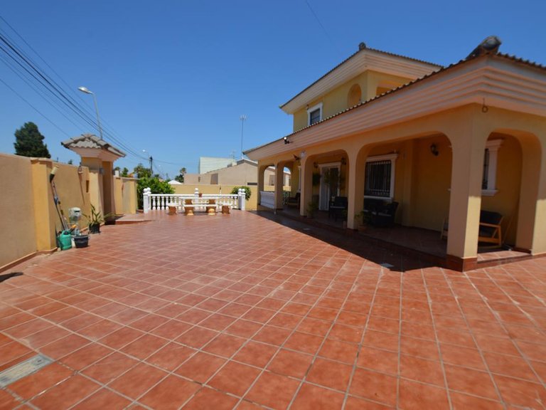 Villa for Sale in Los Balcones, Alicante 6