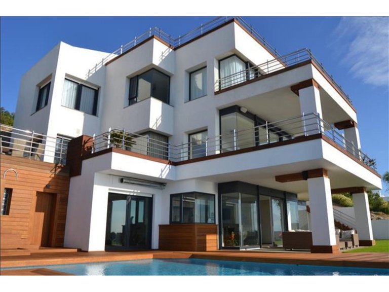 Villa for Sale in Manilva, Malaga 2